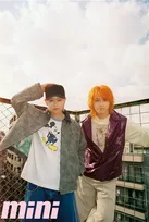 超特急・タカシ＆シューヤ、スニーカー特集登場　撮影時は“晴れ男”効果も