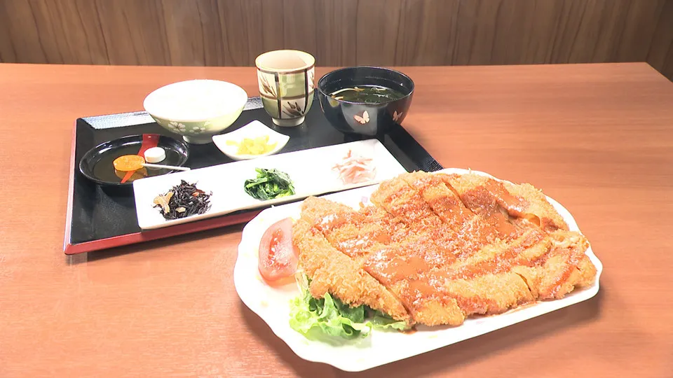 今夜『オモウマい店』約370グラムのチキンカツに焼きそば＆ミニうどん…チキンカツ定食“900円”　物価高騰もボリューム下げない理由