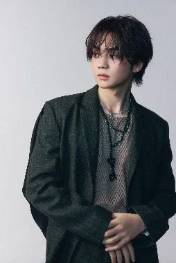 吉野北人、思わず触れたくなるような透明感あふれる素肌を公開「いい体をファンに見せたい」