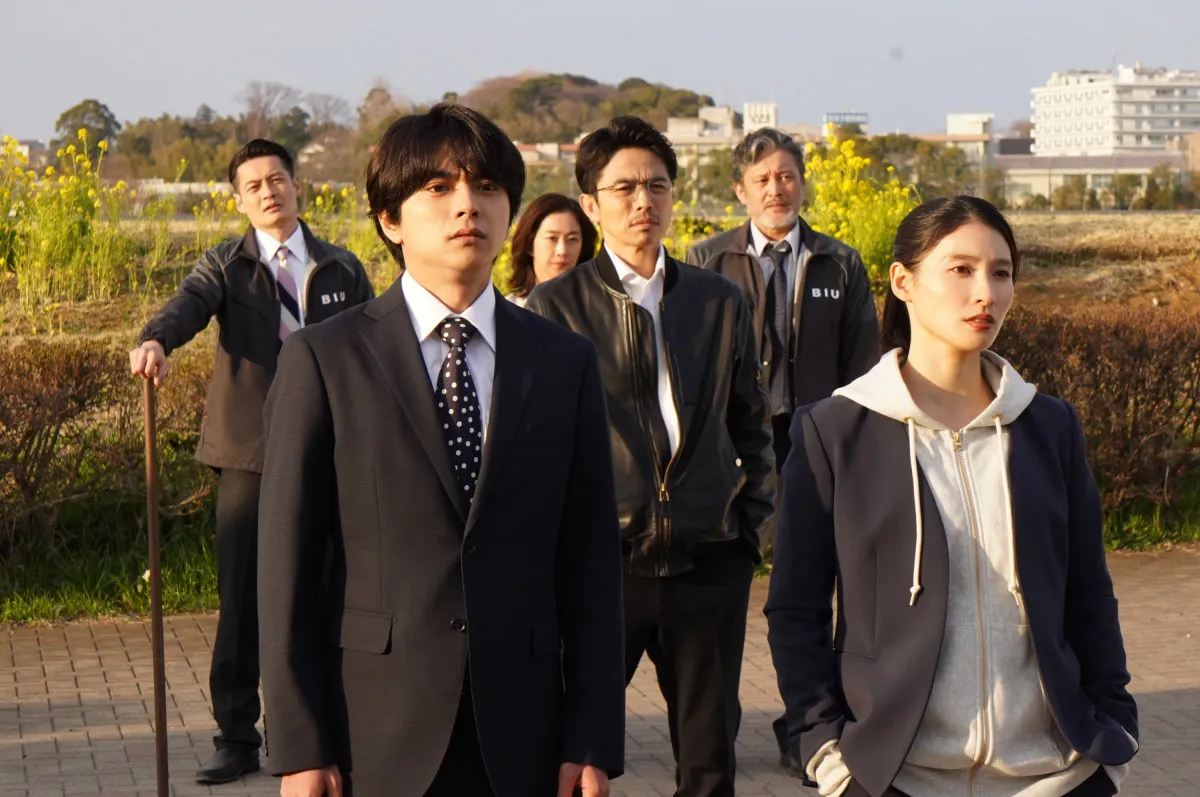 桃子（土屋太鳳）＆蕾（佐藤勝利）らが、県をまたいだ拳銃殺人事件に挑む　『ボーダレス』第2話あらすじ