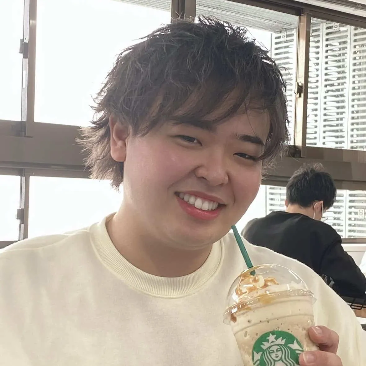 “ひろくん”だった幼なじみが1000万円かけて女の子に…68キロ減量、東京理科大卒の“彼女”が追う夢