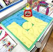 昭和の名作玩具『チクタクバンバン』が令和に復刻　『ブタミントン』も話題「“超アナログ”な体験が親子に支持」