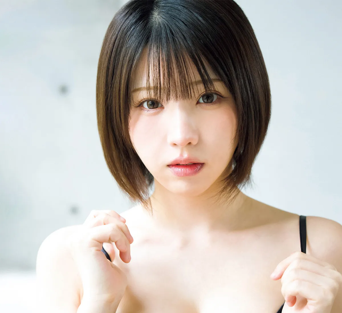 トップコスプレイヤー・えなこ、『FRIDAY』で最上級に甘いルックスと完璧ボディを見せる