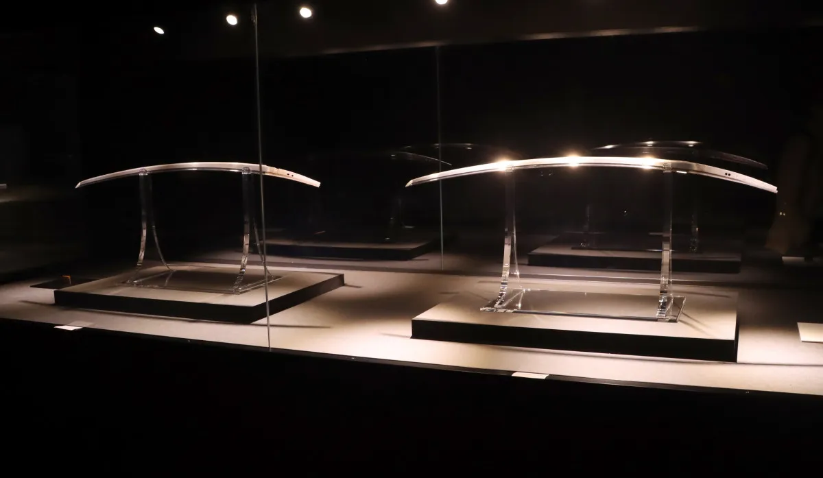 「めちゃくちゃレアでは??」…“兄弟刀”髭切＆膝丸、同時公開・撮影OKに反響　京都国立博物館特別展『北野天神』