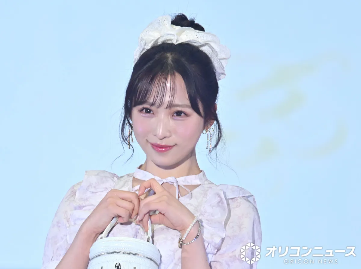 AKB48・小栗有以、“圧倒的かわいい”天使ビジュアル　愛きょう満点ランウェイ