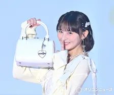 乃木坂46・遠藤さくら、“お嬢様スタイル”で会場メロメロ　可憐な姿に悲鳴も