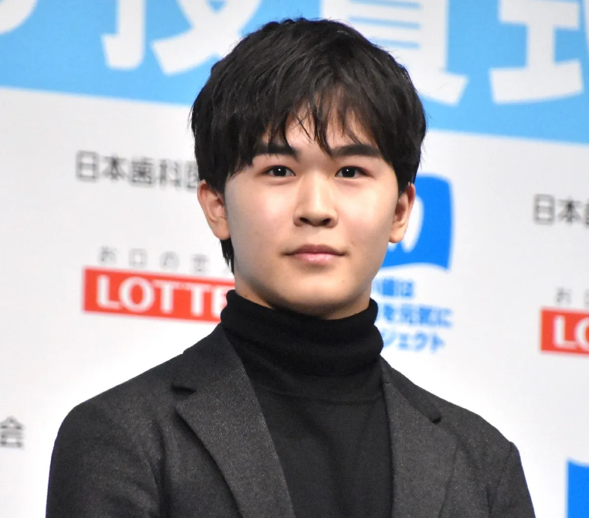 鈴木福「なぜ僕はブルマ姿でこんなにもノリノリなんだろう」　ドラマのオフショットに大反響