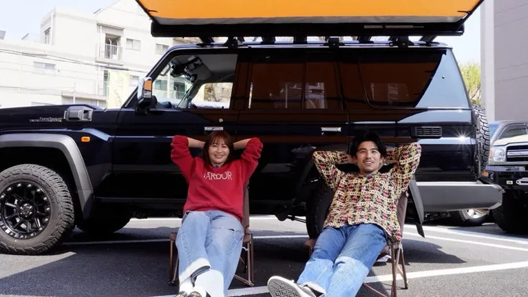 新山千春、愛車「ランクル70」愛全開　中尾明慶と撮影「今度は車中泊もしてみたいなぁ」