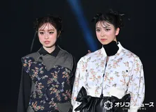 『今日好き』おとは＆あやな“長身コンビ”が圧巻オーラ放つ　花柄モノクロコーデでガルアワ登場