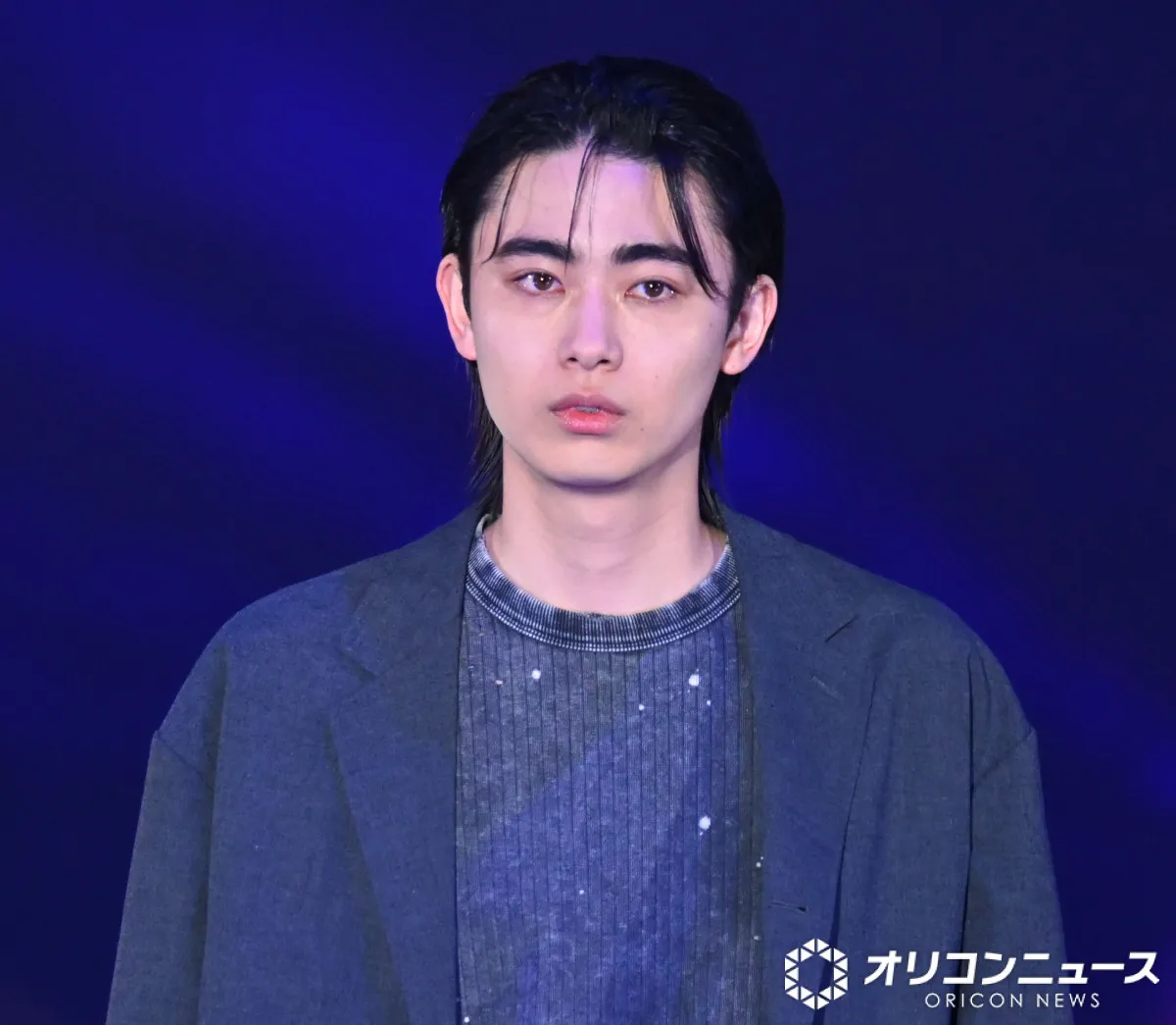 豊田裕大、カリスマ感あふれるランウェイ　色気たっぷりな表情に大歓声