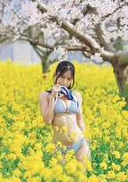 たわわな“マリチチ”奥津マリリ、衝撃の“ひざブラ”　柔らかさが伝わってくる圧巻ボディライン