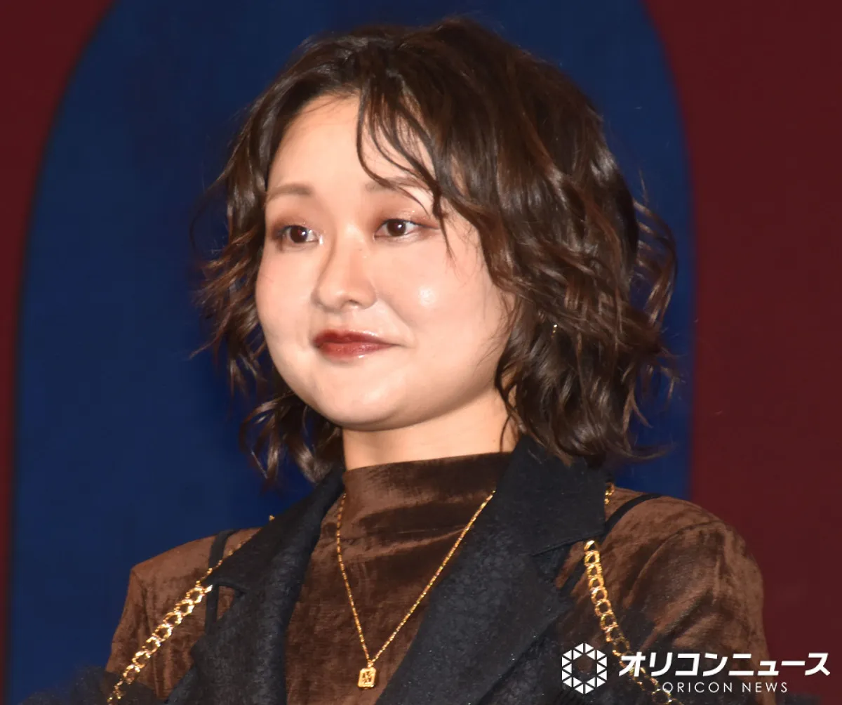 吉住「今日から女優」　映画『君のクイズ』完成披露で宣言