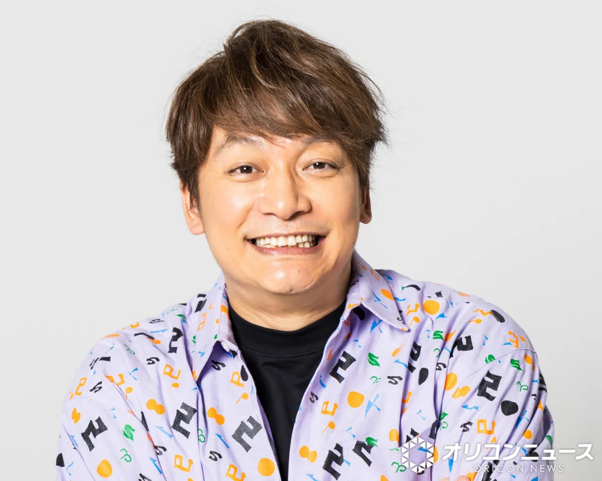 香取慎吾＆山本耕史、49歳コンビの“ワイルドなデートショット”公開　オフな姿に反響「イケてる2人」「良い顔してる」