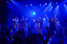 lyrical school、約15年の活動に幕　恵比寿LIQUIDROOMで解散ライブ、鳴り止まない「ありがとう！」【ライブレポート】