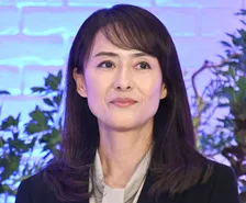 “ゴクミ”後藤久美子、ジュエリー纏う近影披露　52歳の輝きに反響「息を呑む美しさ」「美しさがあふれている」