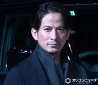 岡田准一、愛車は英国“高級SUV”「僕にとっての理想」　アンバサダー就任に感激