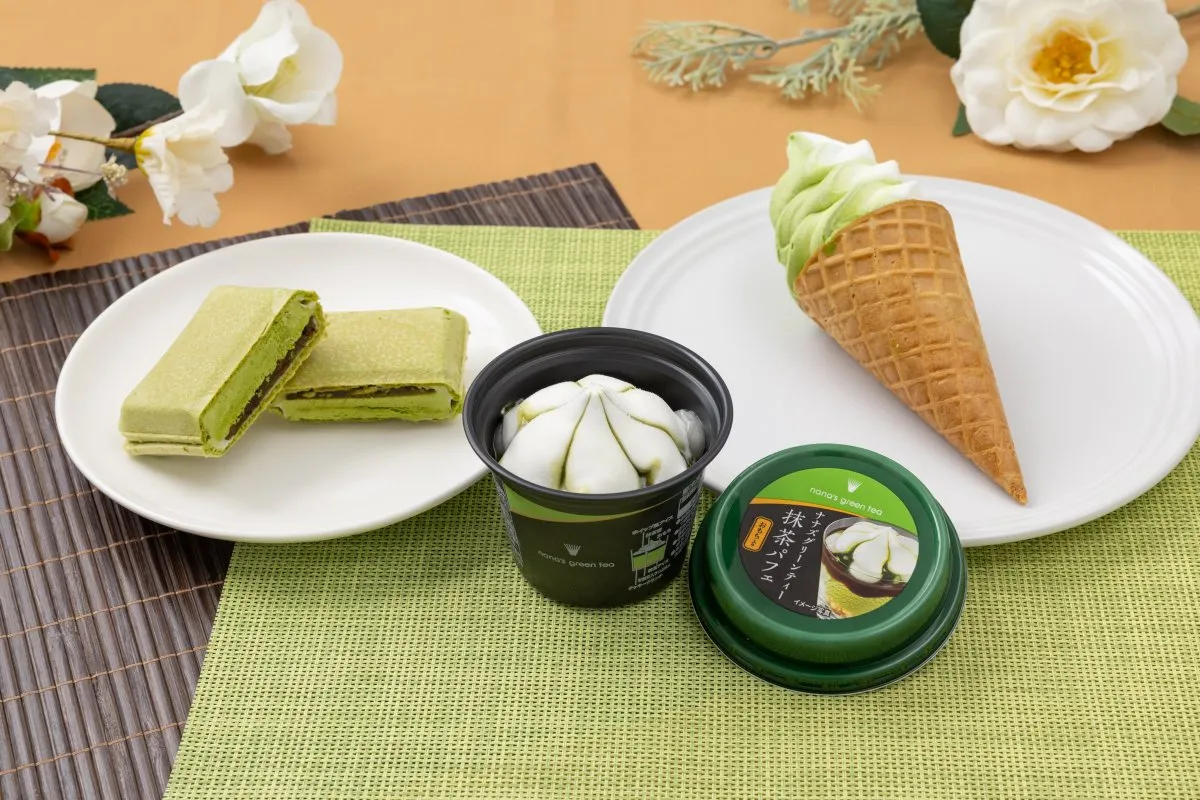 セブン‐イレブン、アイスの日を盛り上げる抹茶尽くしアイスが登場　ナナズと初コラボ＆クーリッシュのぷっくりミニシールも