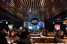 話題の大阪駅前「タイムアウトマーケット大阪」新店舗第1弾ラインナップ＆GMがメッセージ　「人類みな麺類」の新業態など【全文】