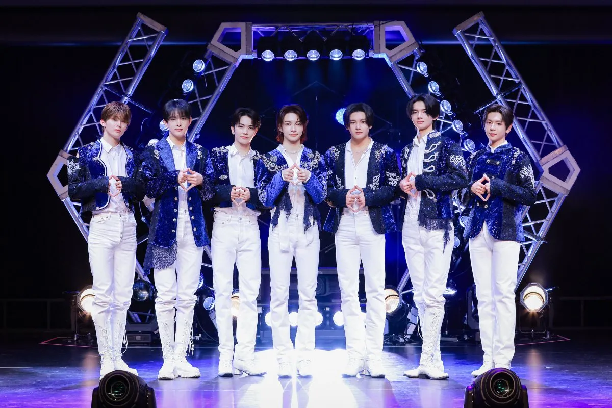 結成1周年のaoen、47都道府県ツアー開幕「最高の思い出を」　追加公演発表に大歓声