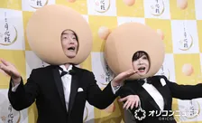 大阪人なら誰もが知る『みるく饅頭 月化粧』新展開　70歳の大平サブロー＆62歳のハイヒール・モモコがインパクト大の新作ダンス