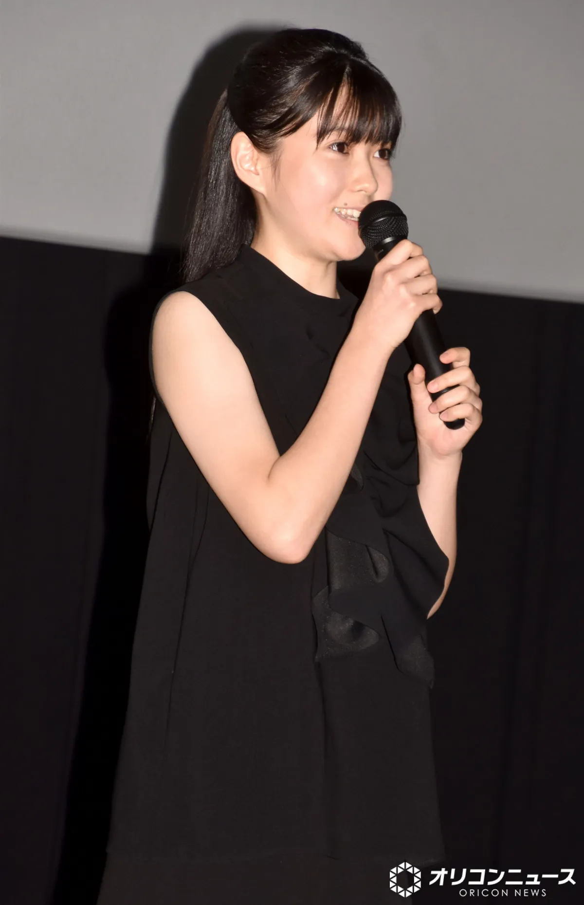 堀越麗禾、スタイル際立つノースリーブワンピース　役柄と自分を重ねる「弟がいるんですけど」