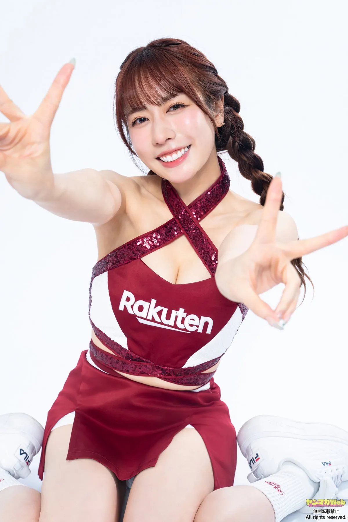 台湾プロ野球チームのチアリーダー・Rakuten Girls、選抜10人が『ヤンマガ』登場　個性あふれる美しさ披露