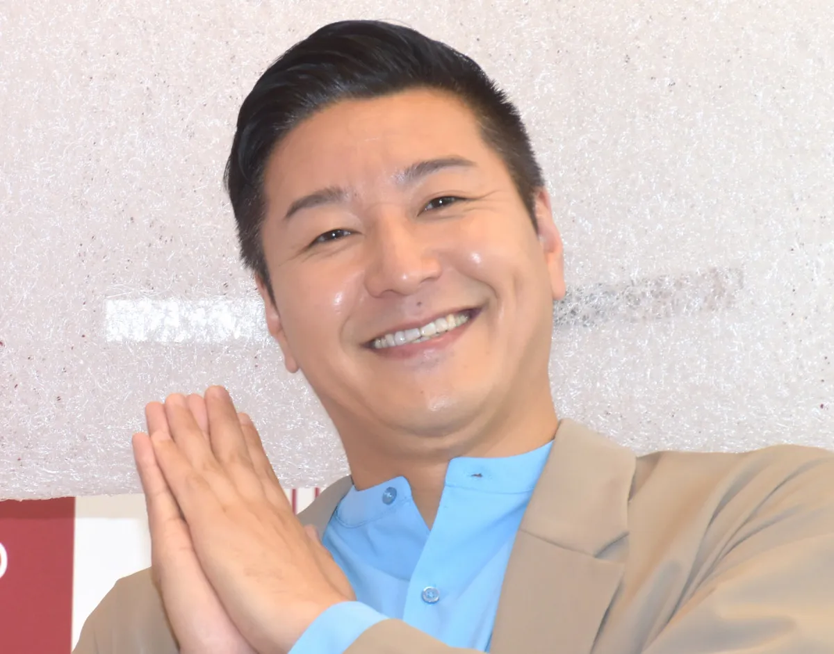 チョコプラ長田、“7台目の愛車”納車を報告　664.5万円のトヨタ“名車”即決購入から4ヶ月「やば！かっこよ！すご！」