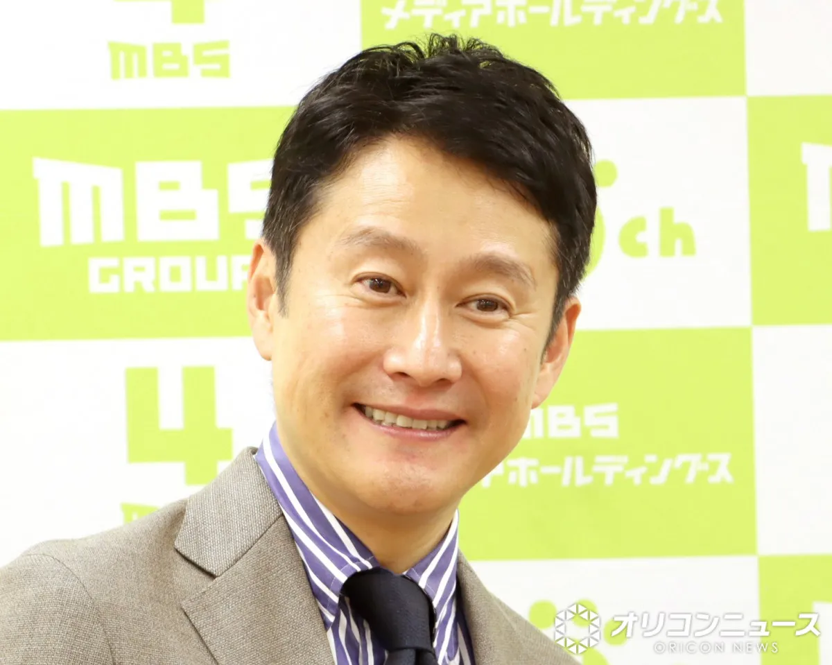 MBS河田直也アナ、『よんチャンTV』アナウンサーと集合ショット　前田春香アナ＆海渡未来アナらとお初天神で