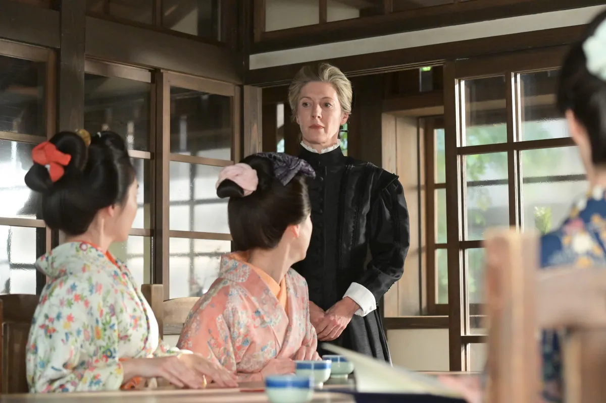 『風、薫る』いよいよ翻訳の発表の日がやってきた　第25回場面カット