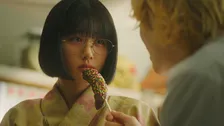 原菜乃華“るな”、チョコバナナを向けられ…　SNS「落ちたな（確信」「やめれ！」「激ヤバすぎる」『るなしい』第5話【ネタバレあり】