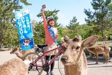 MBS山崎香佳アナ＆CBC友廣南実アナ、“自転車旅”コラボ実現　バレーボール大会をPR