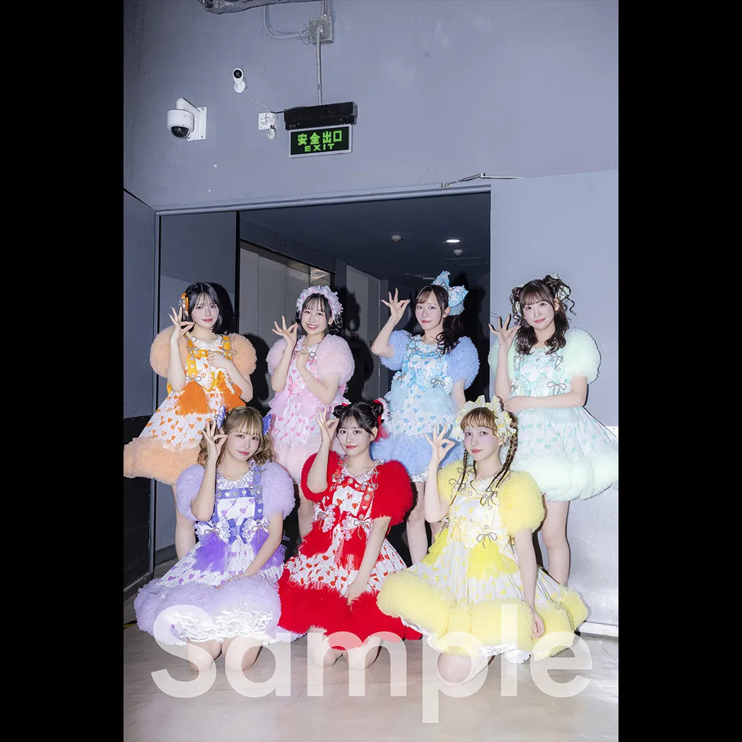 ガールズカルチャーマガジン『BEEEEM』限定ポストカード付き販売決定　FRUITS ZIPPER上海公演カット使用