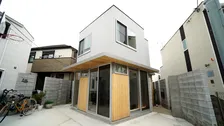 自宅に小屋が8つ!?　リビングにはナゾのハシゴ　設置した理由は次女の思いから　3日放送『となりのスゴイ家』