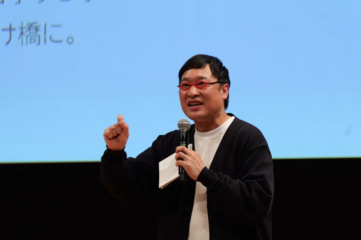 山里亮太“赤メガネ食堂”誕生の経緯　現地で実感「これを継続しなきゃいけない」