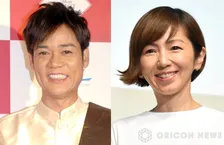 「懐かしい写真ですね！」名倉潤、渡辺満里奈との結婚記念日を報告　ケーキ入刀の写真公開で反響