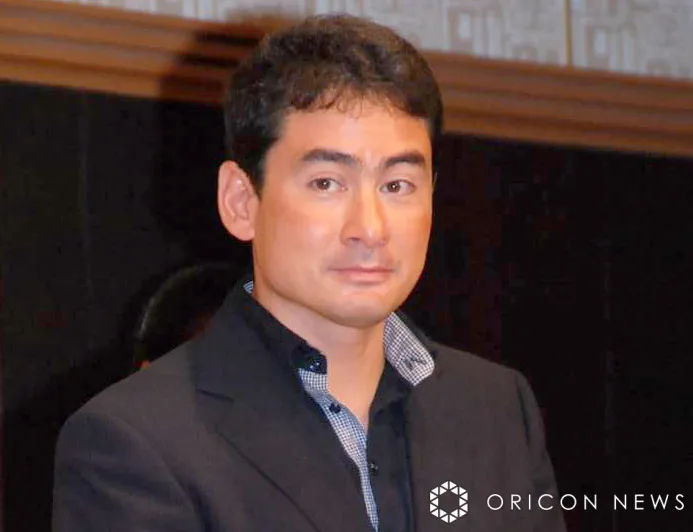 登山家・野口健、“春の花”であふれる自宅ガーデニングを披露「この季節は庭の主役が目まぐるしく変わります」　春バラも見頃迎える