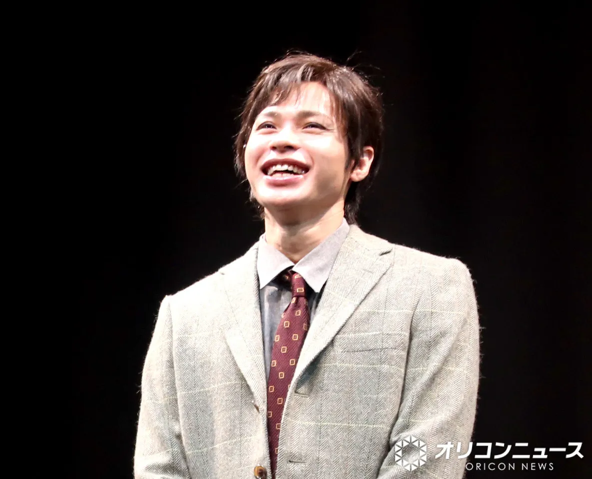 “令和のアラン・ドロン”上田竜也、鶴見辰吾から“スタイリッシュでセクシー”と絶賛　「色気は封印していたつもり」と照れ笑い
