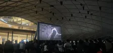 坂本龍一さん最後のピアノソロ作品『Opus』を大阪で野外上映　約7000人が来場