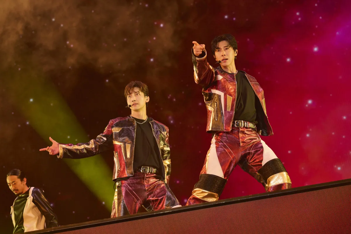 東方神起、20周年の集大成を日産スタジアムで刻む　ファンと作り上げた“RED OCEAN”【オフィシャルライブレポート】