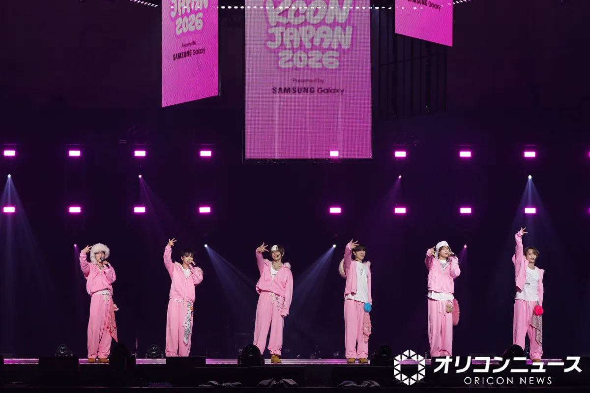 【KCON JAPAN】DXTEEN、TXTデビュー曲をカバー　胸キュンソング「両片想い」Korean Ver.も