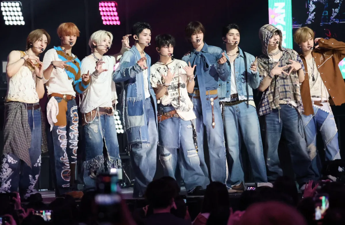 【KCON JAPAN】&TEAM、ファンと“キス超え”急接近　全6曲パフォーマンスに熱狂