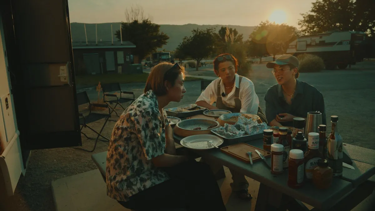Travis Japan、インドア派の3人が童心に帰って無邪気に遊ぶ　『Travis Japan Summer Vacation!! ―7人のアメリカ旅―』特別映像解禁