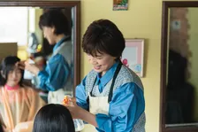 母の日の夜に「偶然なのか意図的なのか」「エグい」ドラマ　「郁恵さんがめっちゃ自分のお母さんに見えて号泣」