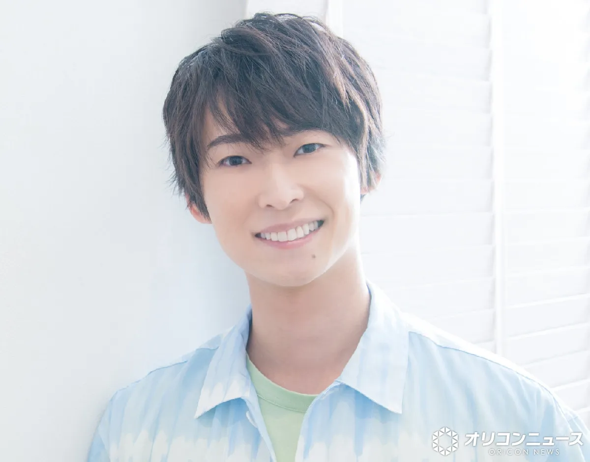 “まことお兄さん”福尾誠、“娘”に逆上がり指導　メガネ姿のパパ役に「やばい…！」「素敵すぎます」