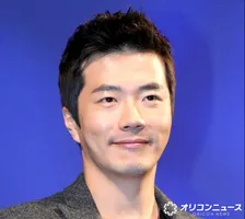 【韓国俳優】クォン・サンウ、17歳長男の初々しい運転姿　妻のソン・テヨンが“激似”な素顔を公開