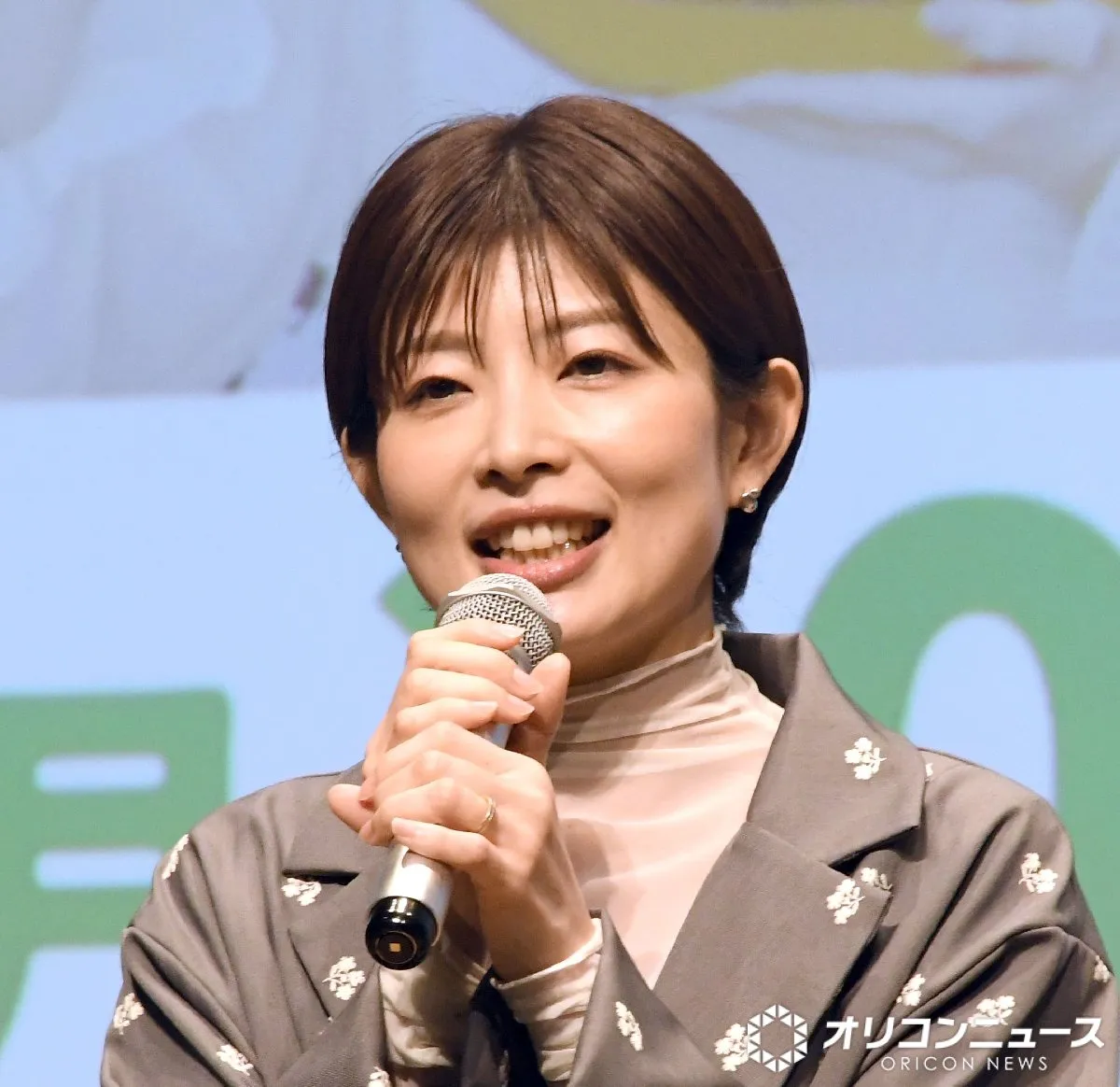 読売テレビ・林マオアナ、綾瀬はるかと2ショット　場所は天神橋筋商店街のお好み焼き屋　「奇跡」喜びつづる