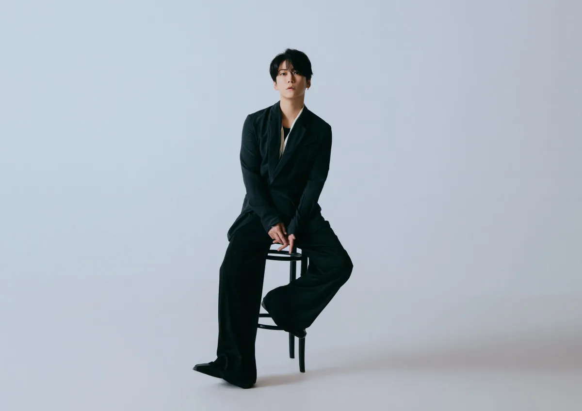 亀梨和也、1stアルバム『WAVE』のアートワーク＆収録曲公開　「亀さんぽ2026」配信も決定