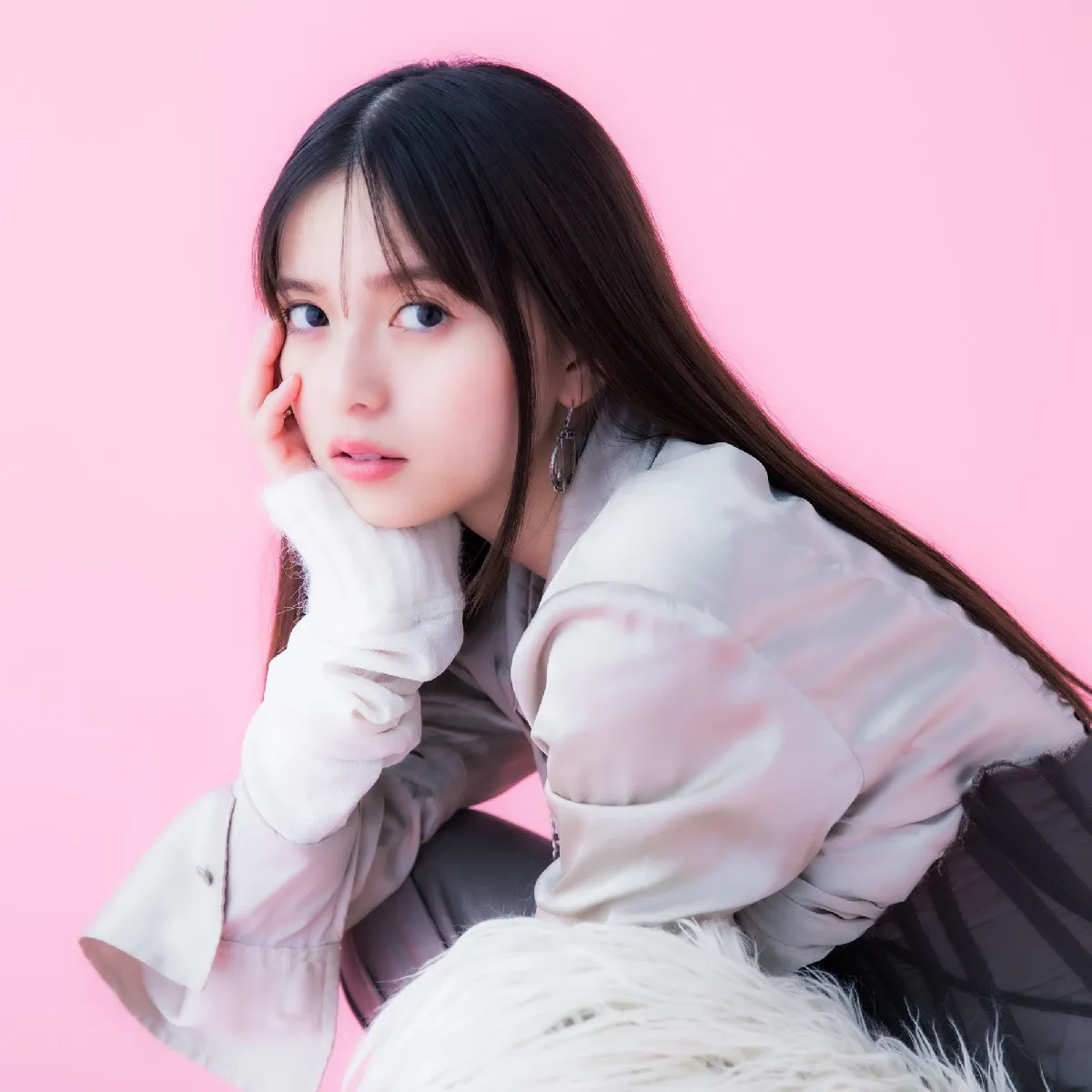 齋藤飛鳥、髪バッサリ切ったイメチェン姿公開「びっくりした！」「お似合い過ぎです!!」