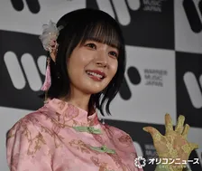 岡田紗佳、“チャイナドレス×ミニスカ”コーデで報道陣魅了「皆さんに新鮮に感じてもらえるように考えました」