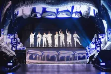 Stray Kids、「MOUNTAINS」のライブパフォーマンス映像解禁　『Stray Kids : The dominATE Experience』きょう公開